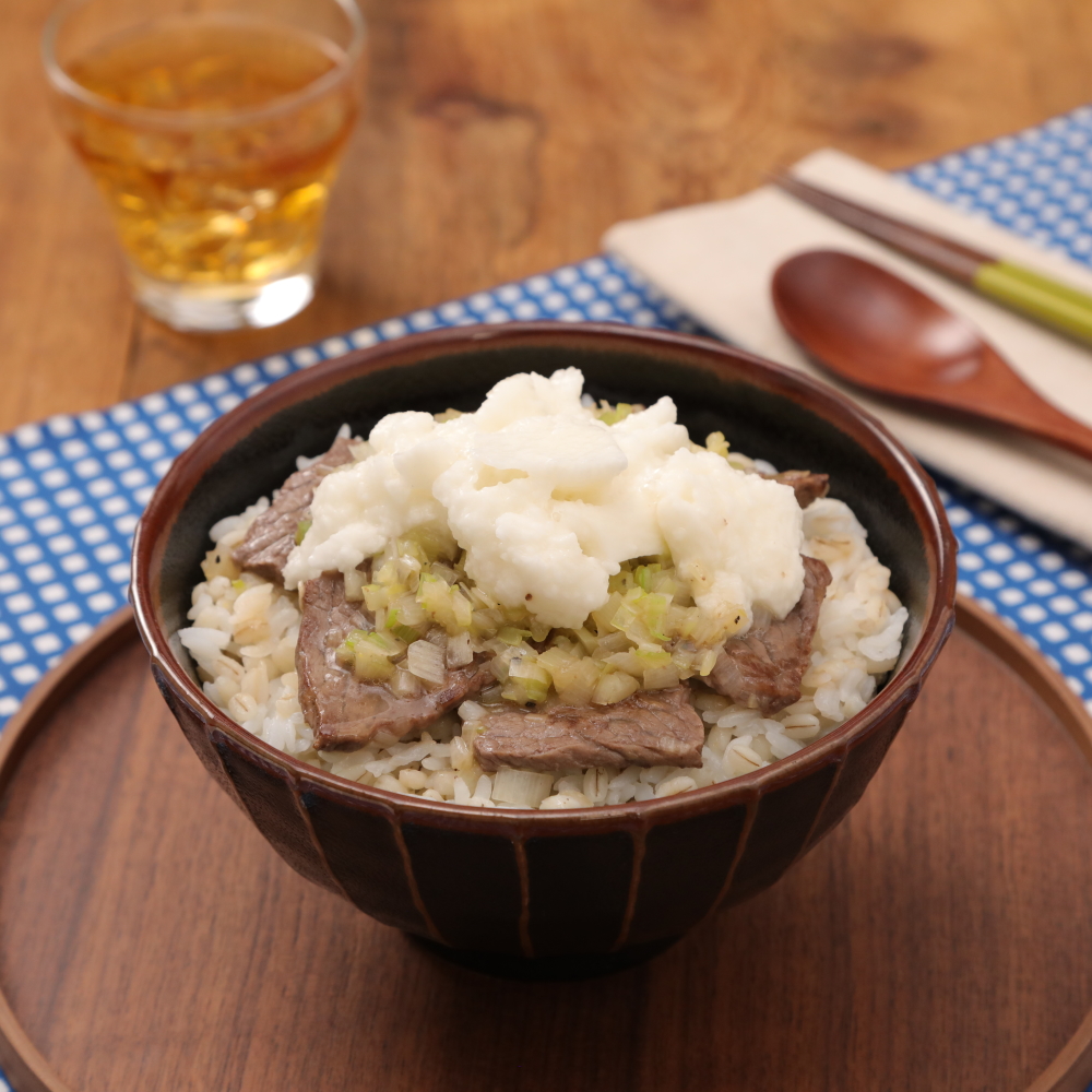 ねぎ塩ダレでさっぱり☆焼肉麦とろ丼 サムネイル画像