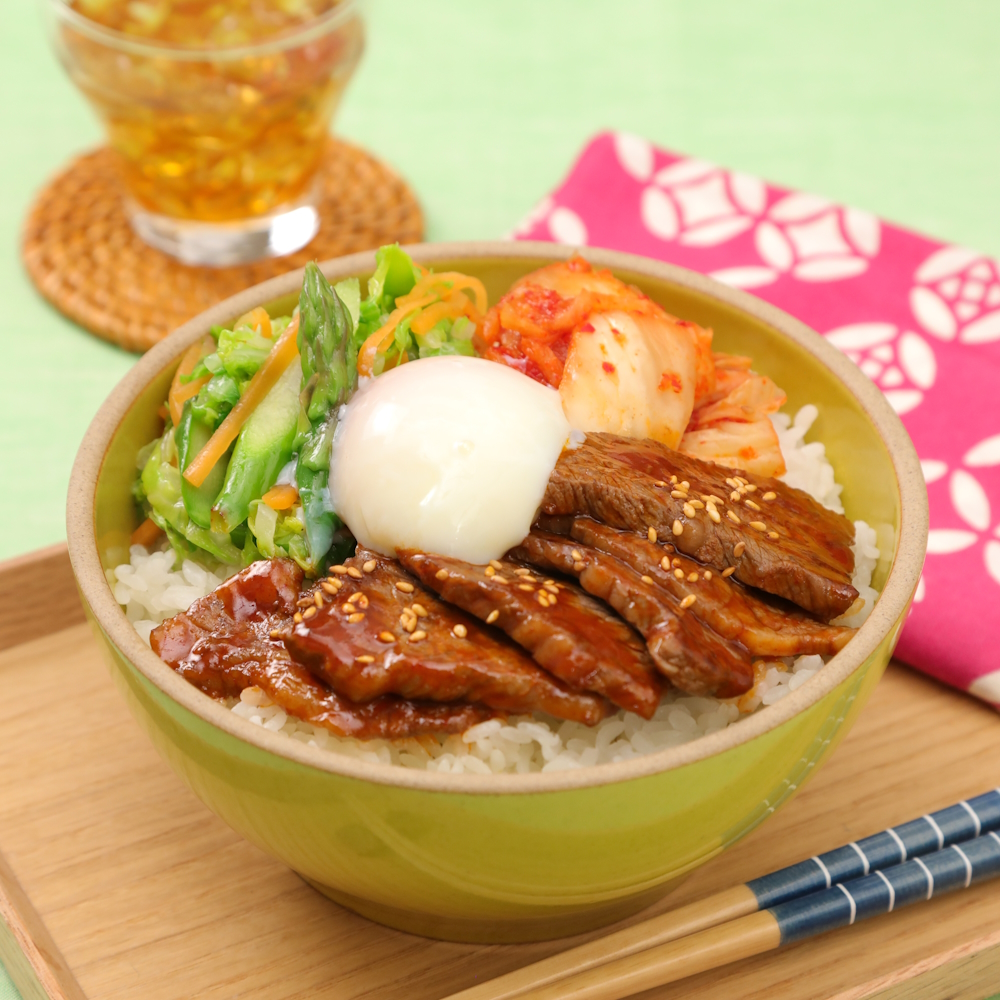 食べごたえ◎春野菜ナムルのビビンバ丼 サムネイル画像