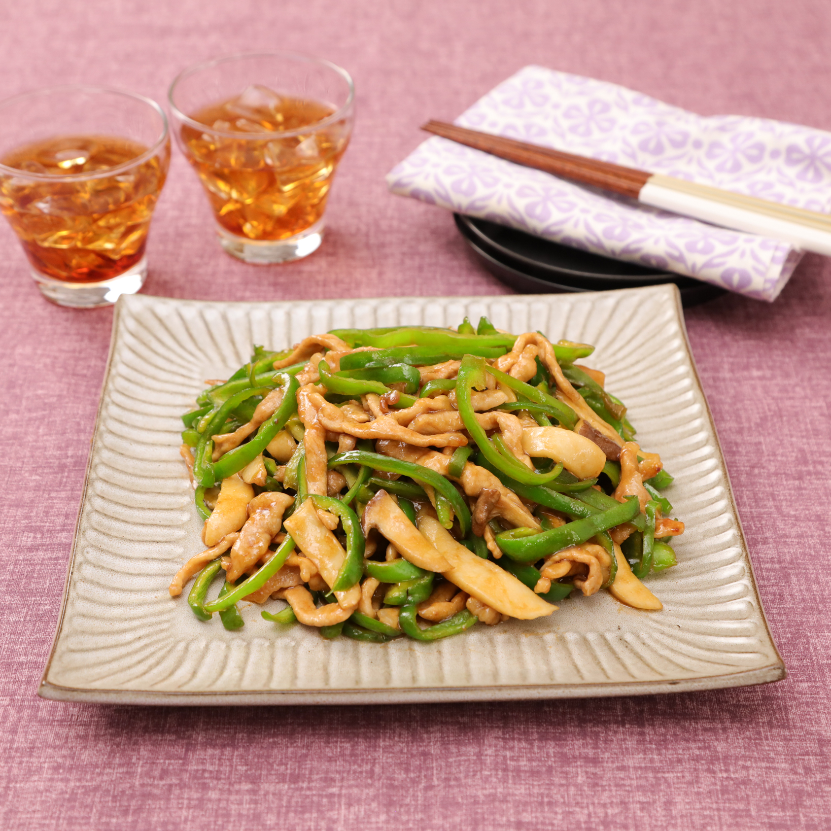 豚肉とエリンギの青椒肉絲 サムネイル画像