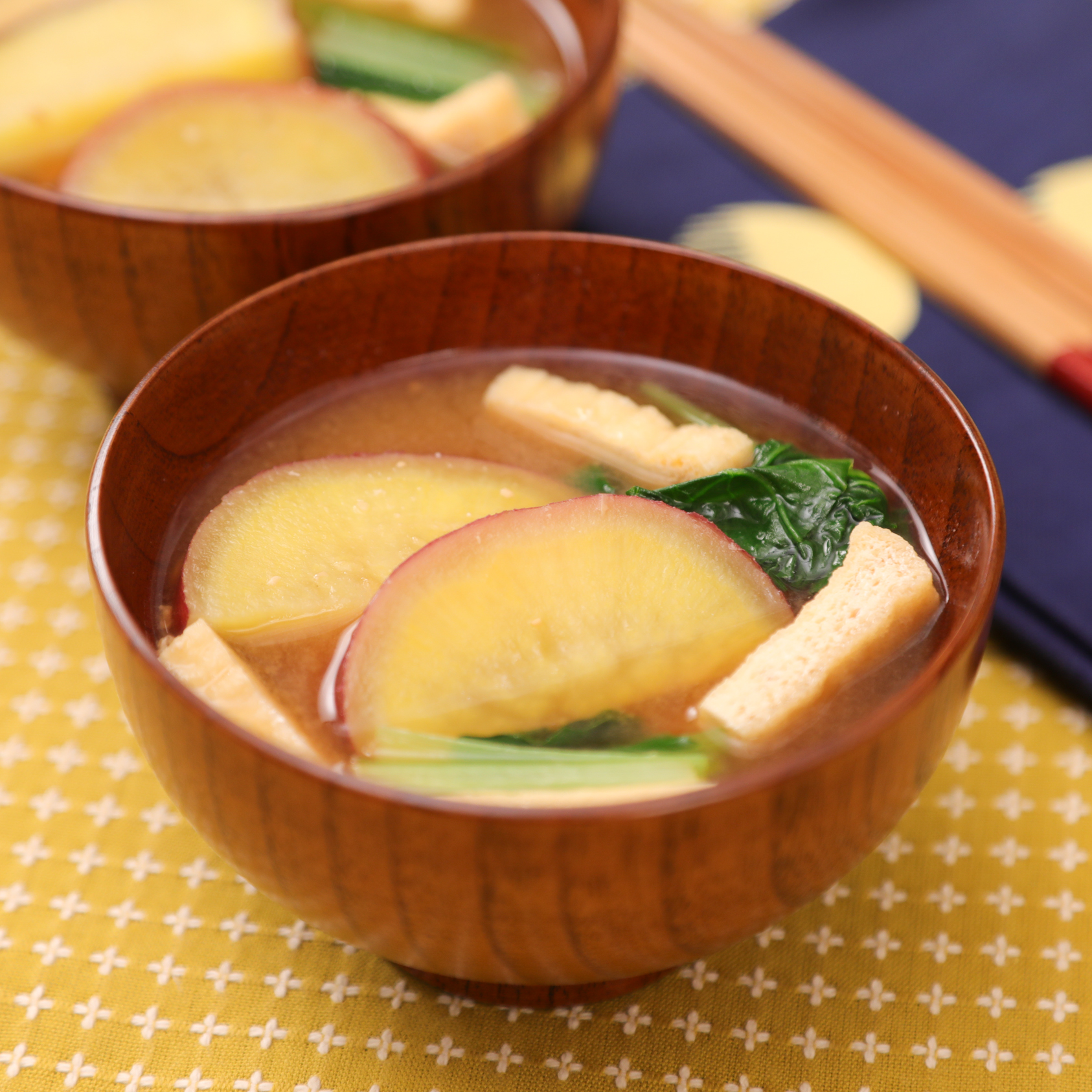 小松菜とさつまいものみそ汁 サムネイル画像